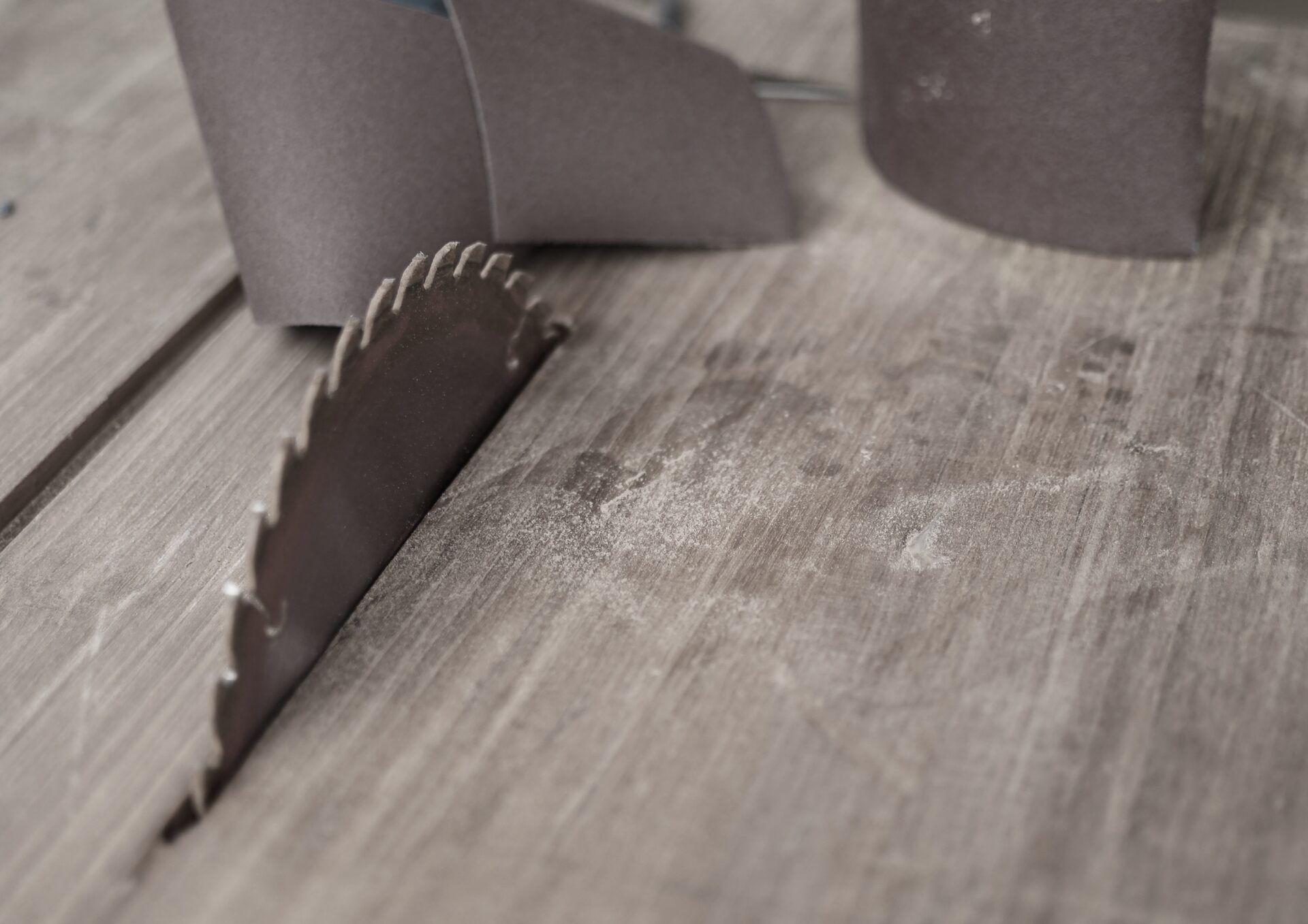 Berda Furniture workshop — sawing process